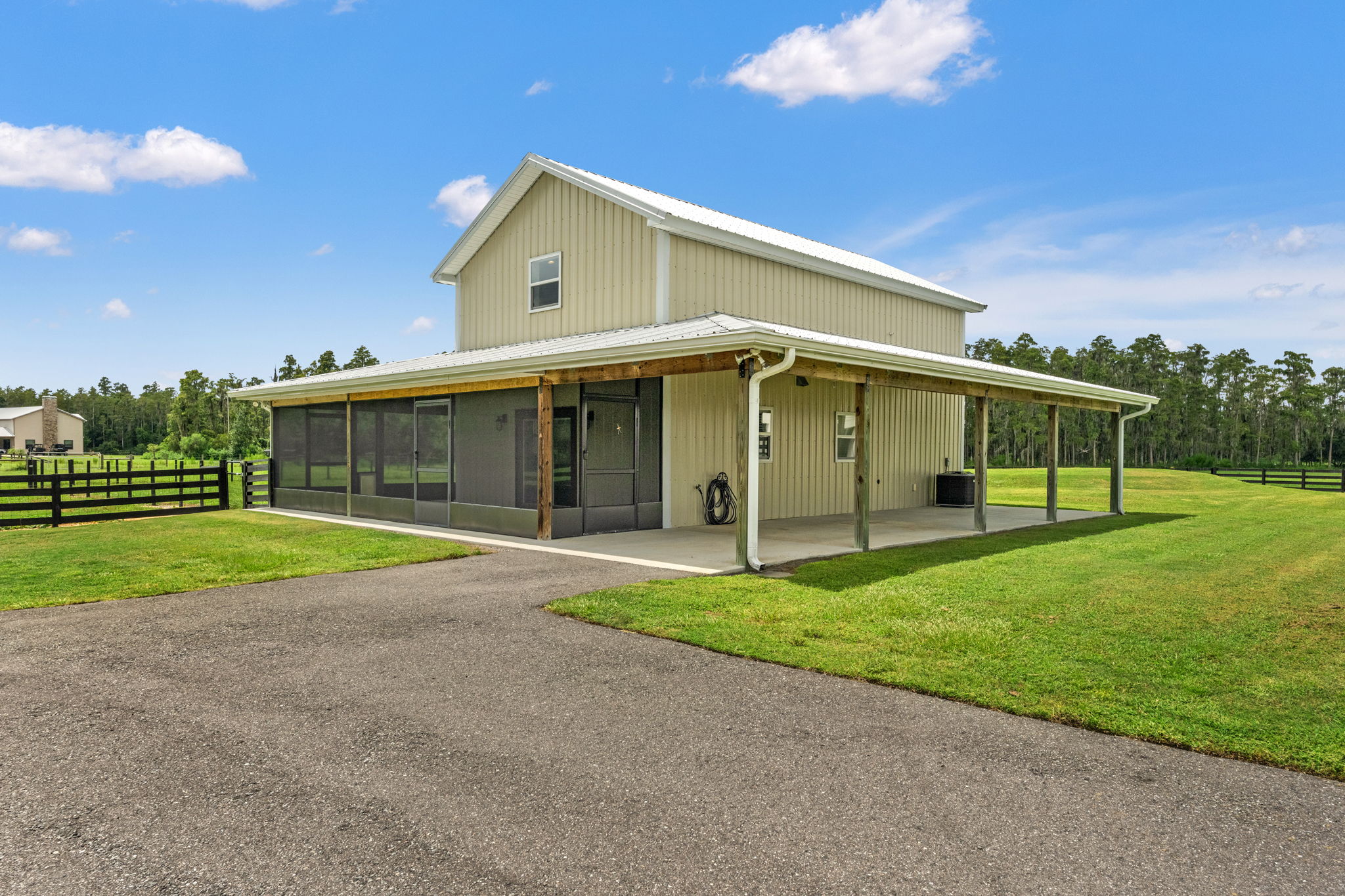 Barndominium photo 1