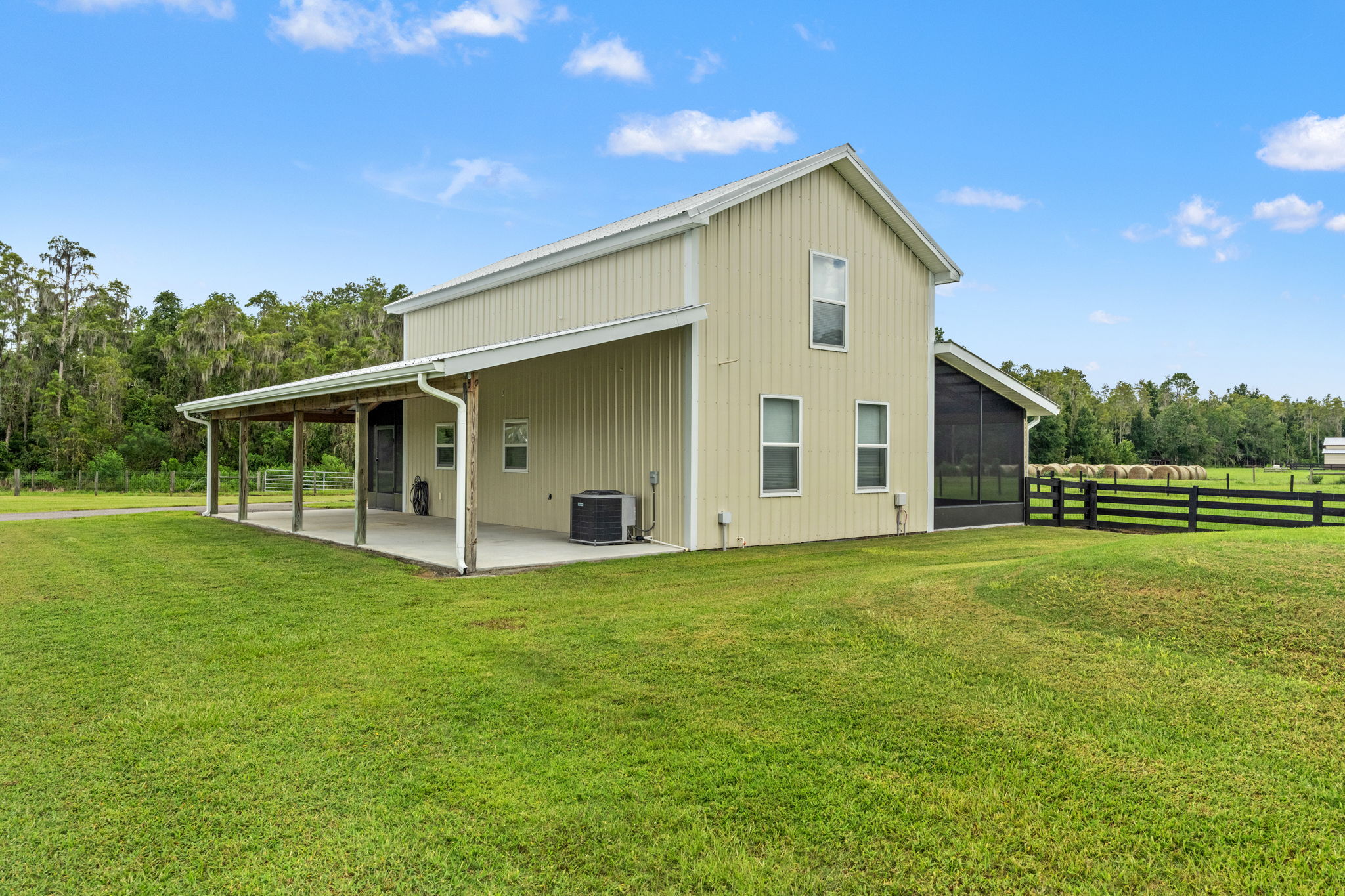Barndominium photo 3